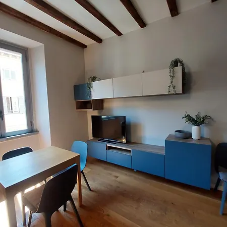 Perfect Place In Porta Venezia Ii דירה
